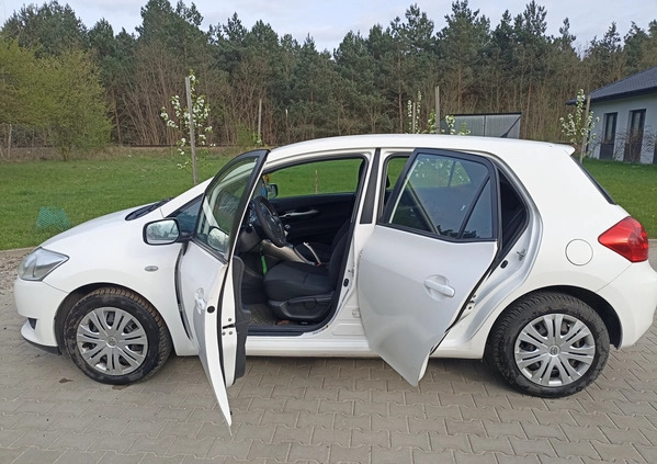 Toyota Auris cena 20000 przebieg: 115200, rok produkcji 2008 z Wolbórz małe 92